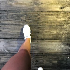 Meet your Posher, Holly